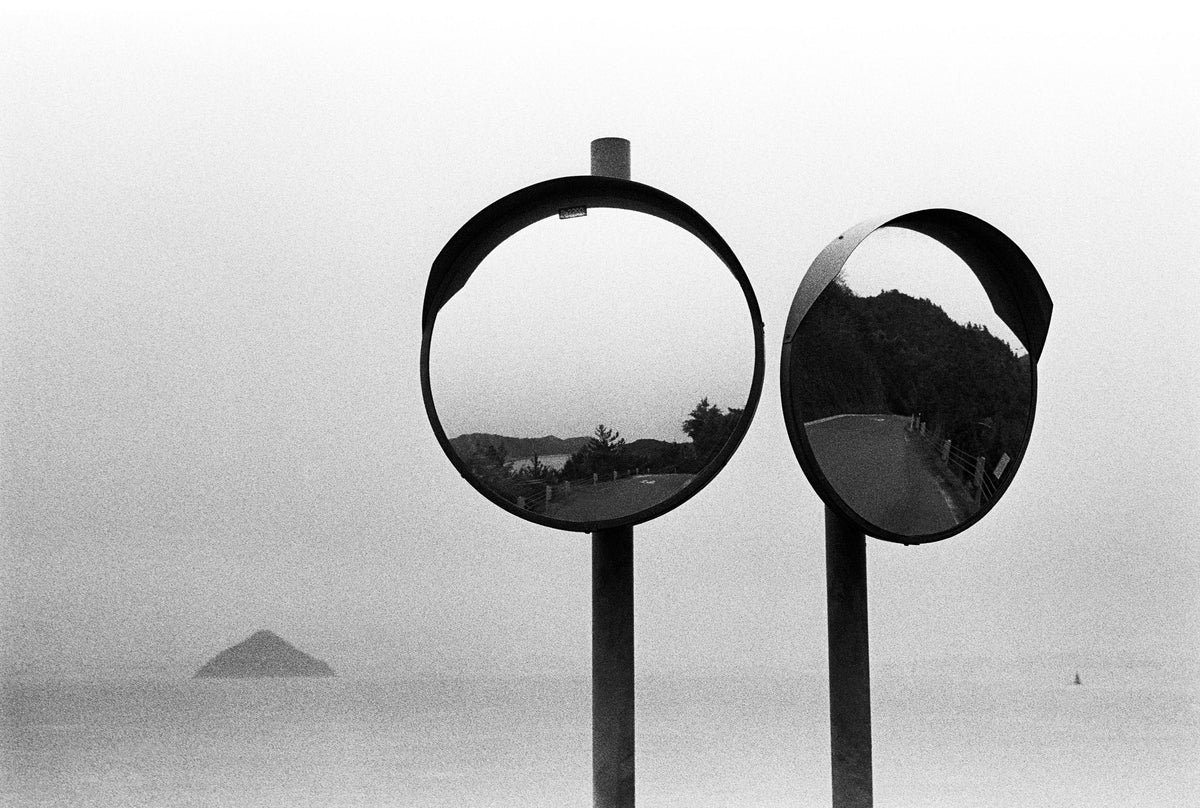 Curve Mirror